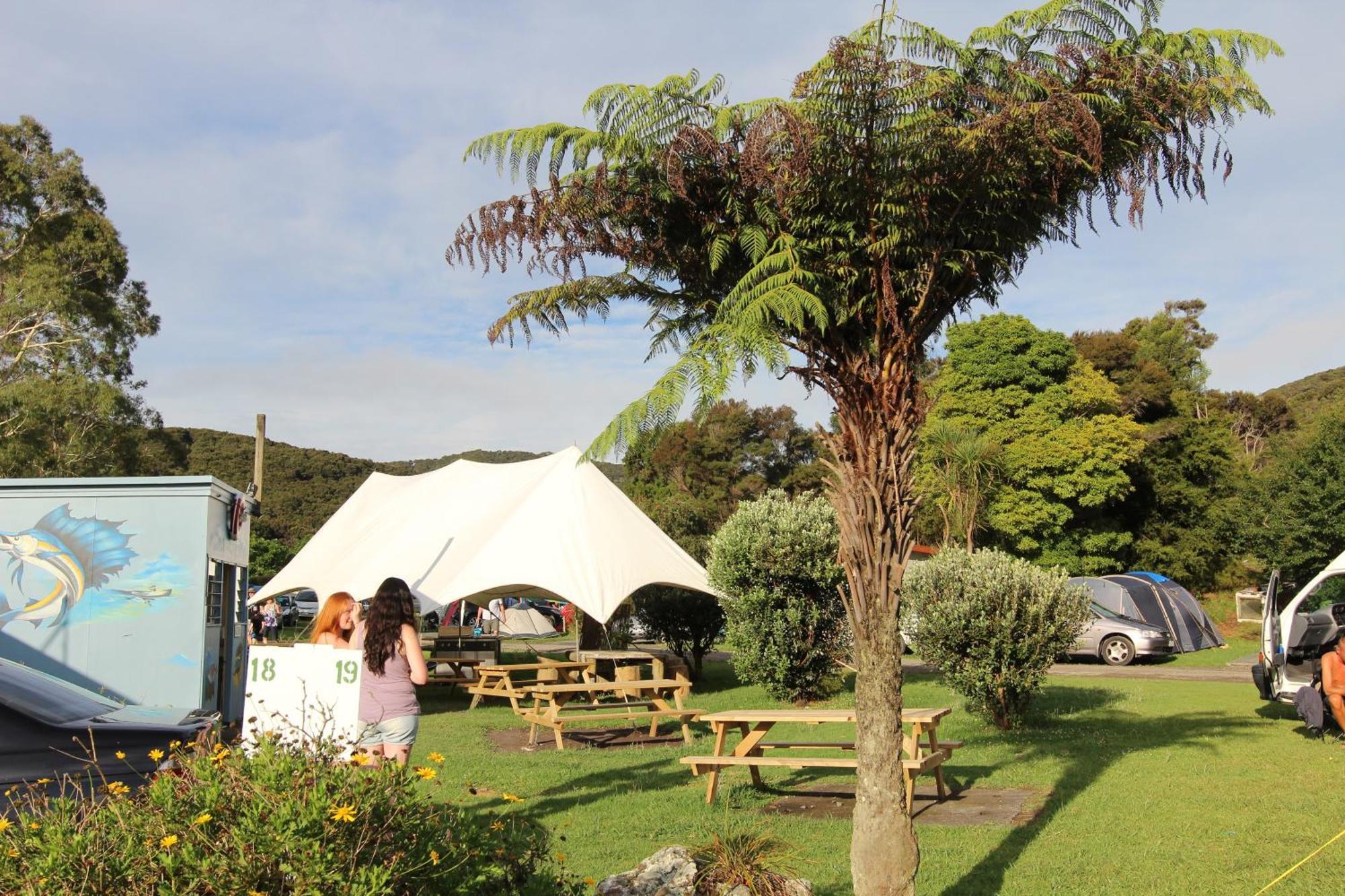 Russell-Orongo Bay Holiday Park Eksteriør bilde